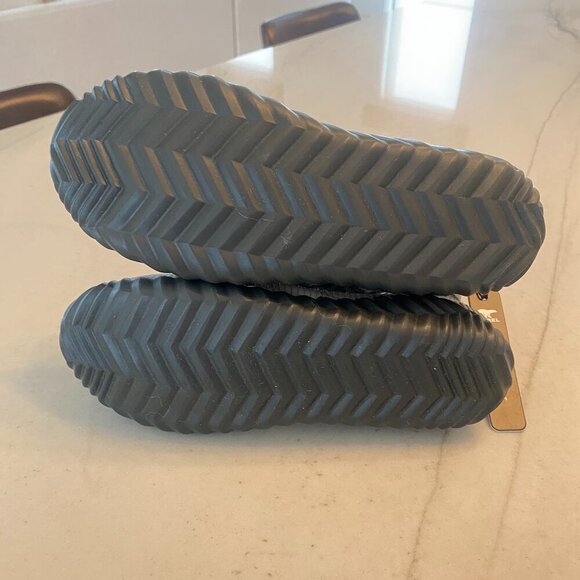 SOREL Youth Out N About Plus Boot - Picture 4 of 10